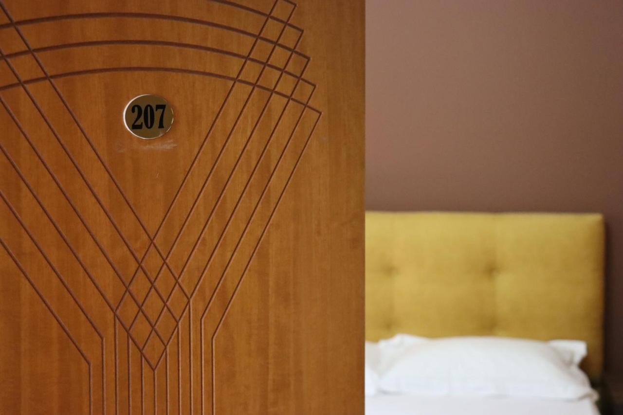 Hotel Ceka Дуррес Экстерьер фото