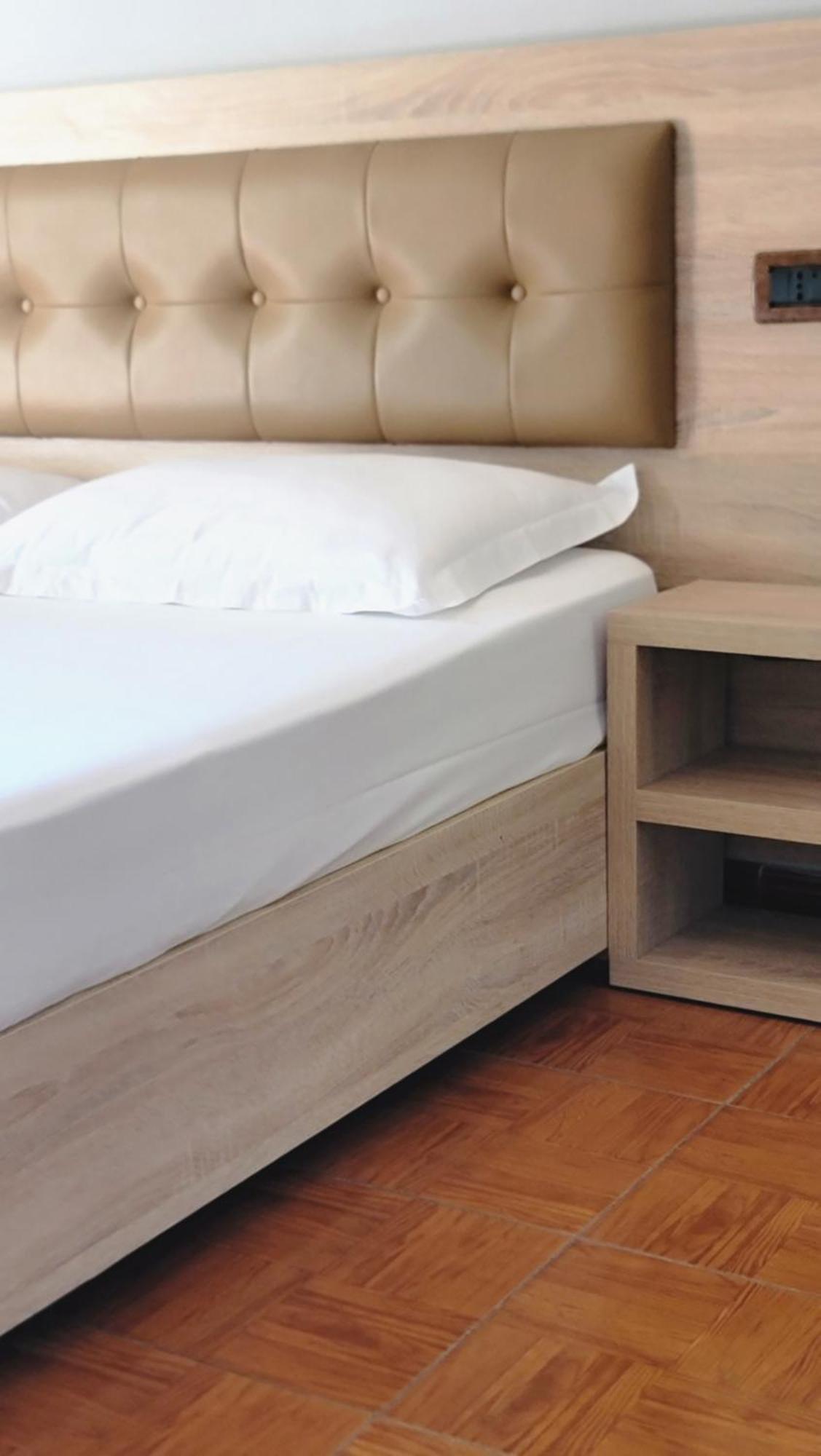 Hotel Ceka Дуррес Экстерьер фото